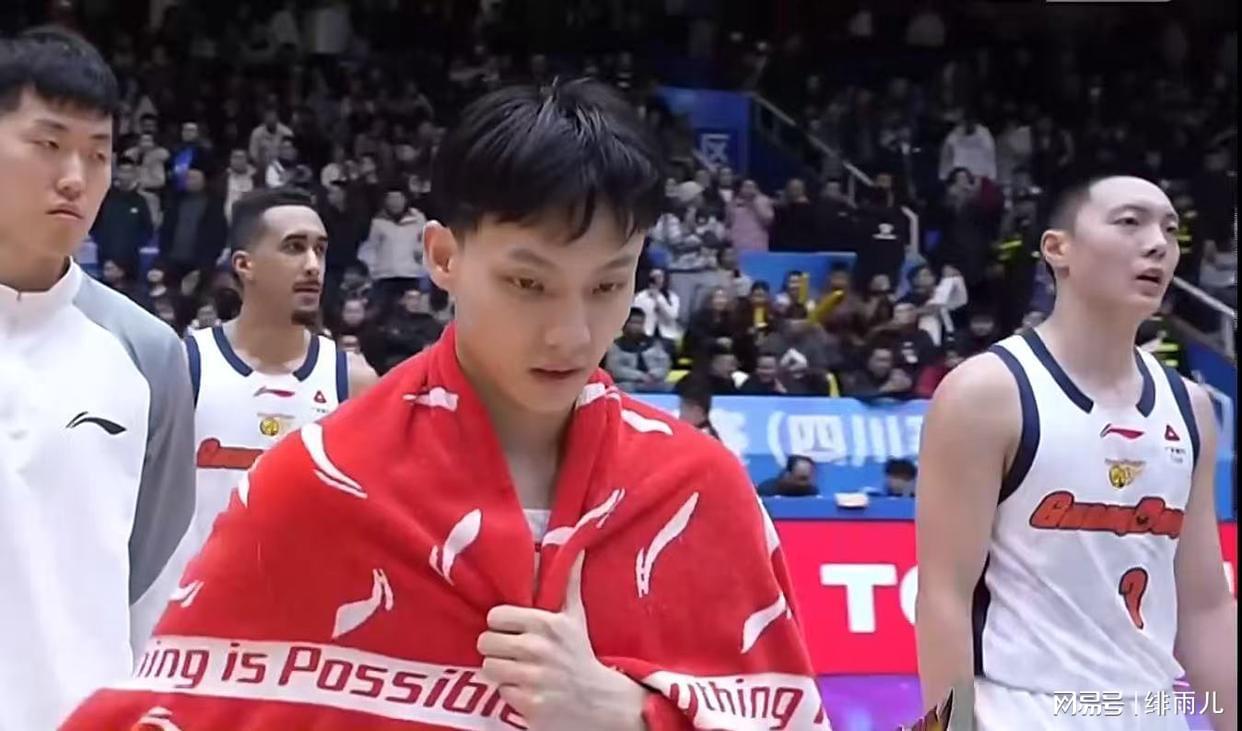 半岛体育APP-最新消息！CBA“暴力控卫”驰援杜锋，保送广东队躺进总决赛！