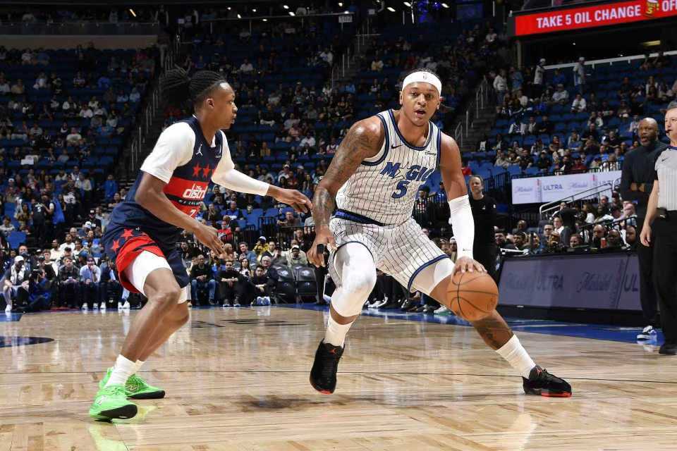 半岛体育官方网站-班凯罗37+5+6追平赛季新高！魔术大胜送奇才6连败 贝恩25分