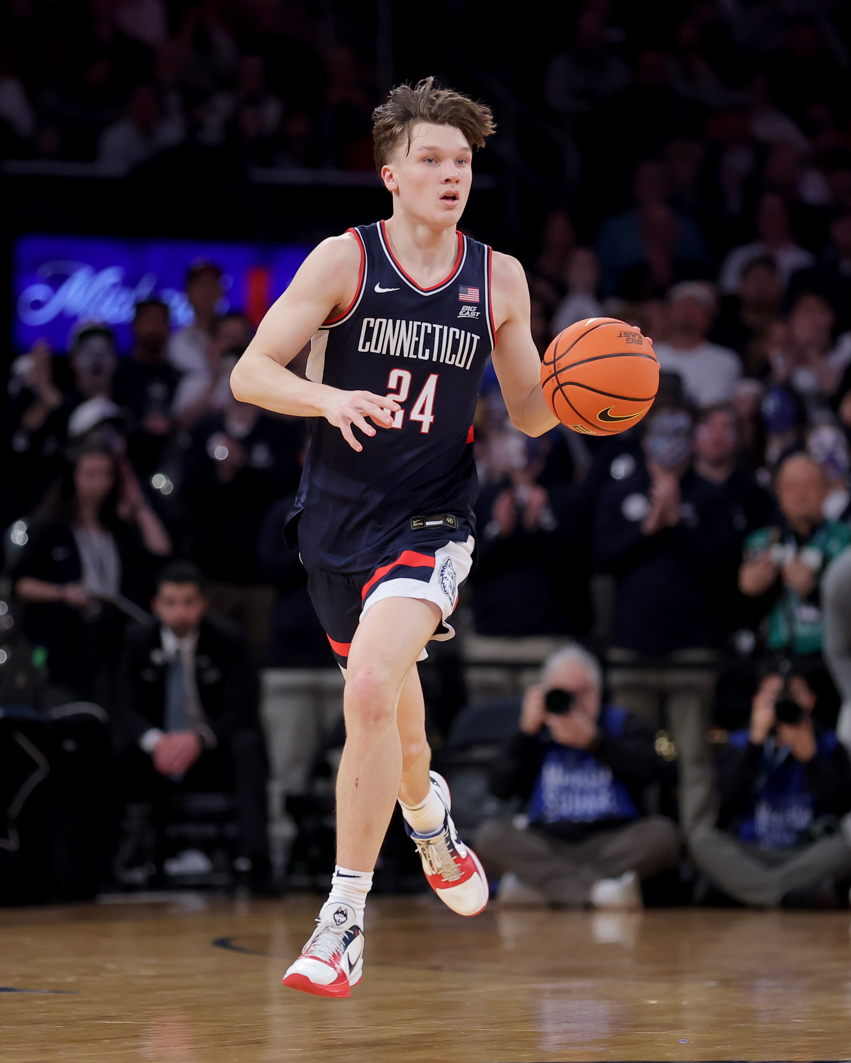 投射太糟糕！康大热门乐透秀马林斯全场17投仅4中 三分10中3